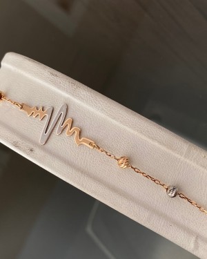 بلاك ولادي عيار 21  ذات تصميم رقيق